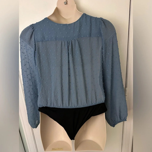 NWT Women’s long sleeve dot texture blue Bodysuit size M #1368 - Picture 2 of 8